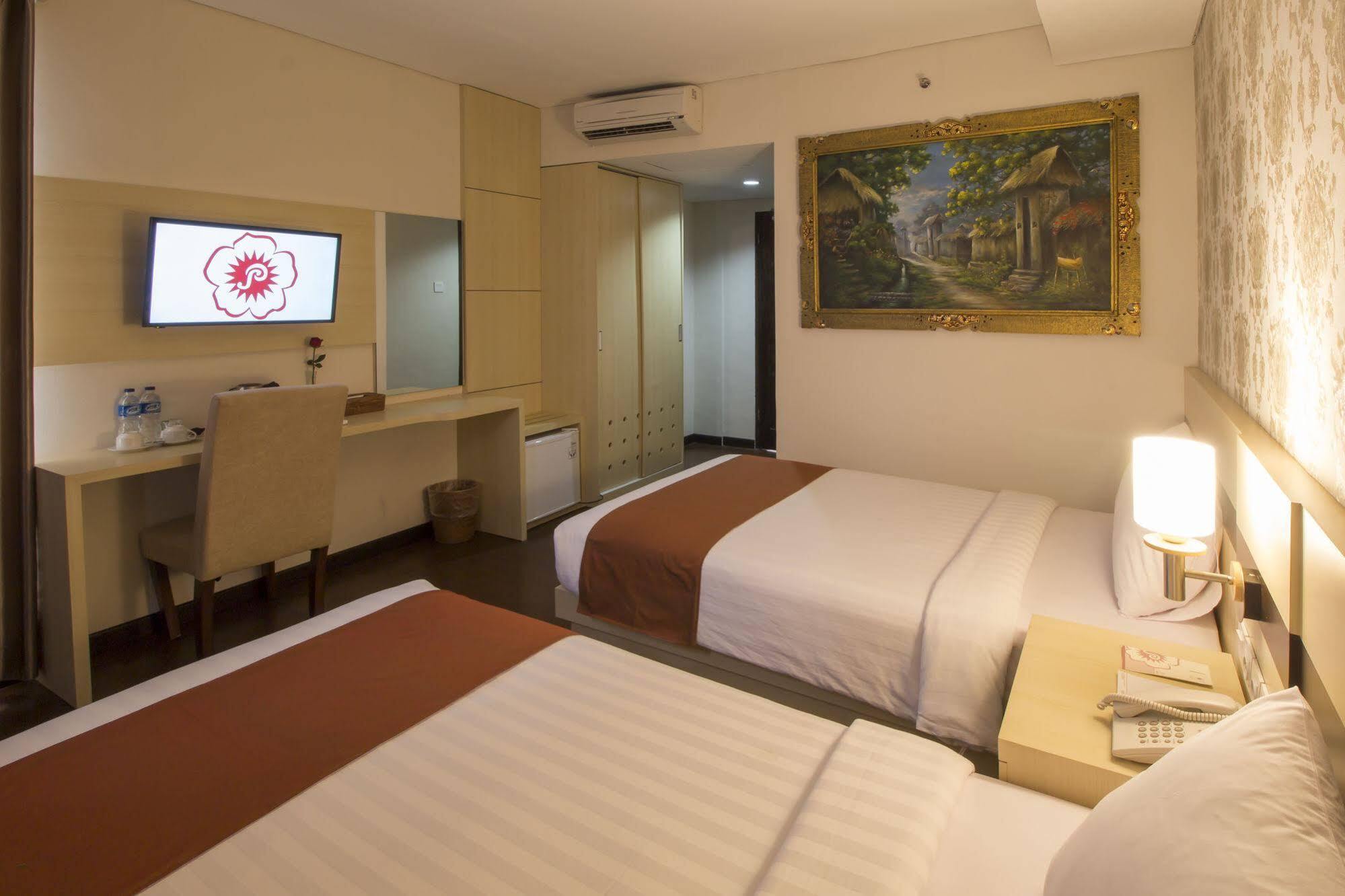 Grand Puri Saron Hotel Malioboro Yogyakarta Exteriér fotografie